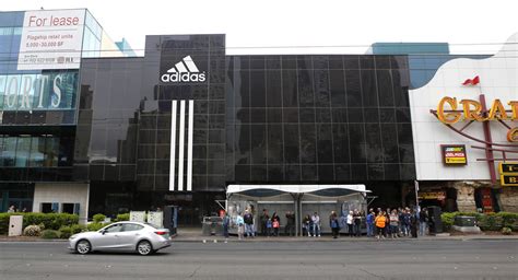 adidas las vegas blvd.